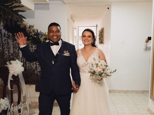 El matrimonio de Larry Escobar  y Yurani Molina en Medellín, Antioquia 5