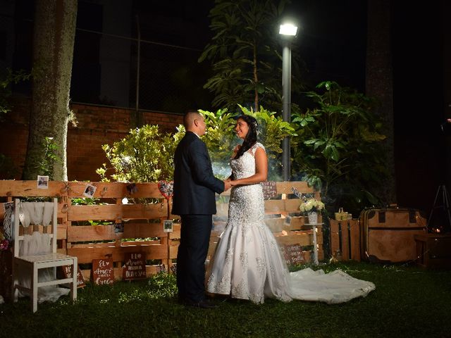 El matrimonio de Carlos y Laura en Cali, Valle del Cauca 8