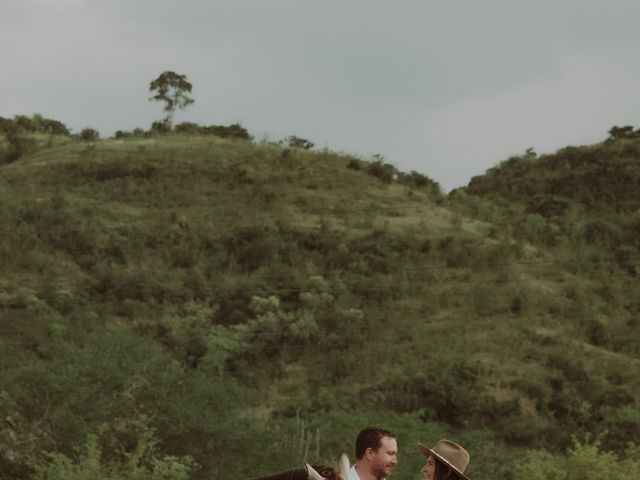 El matrimonio de Fabio y Linda en Agrado, Huila 4