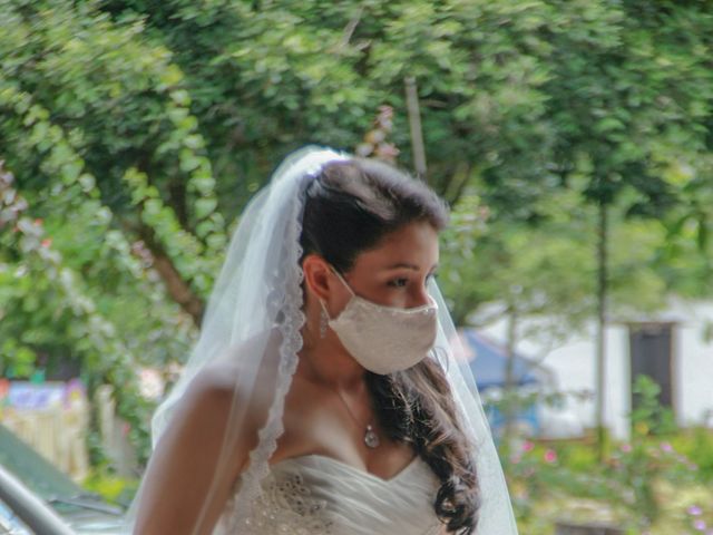 El matrimonio de Angie y Omar en Pinchote, Santander 3