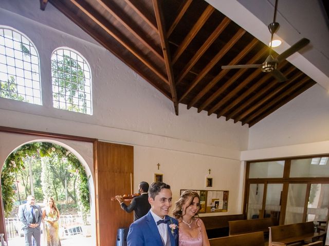 El matrimonio de Andrés Felipe y Isabela en Envigado, Antioquia 5