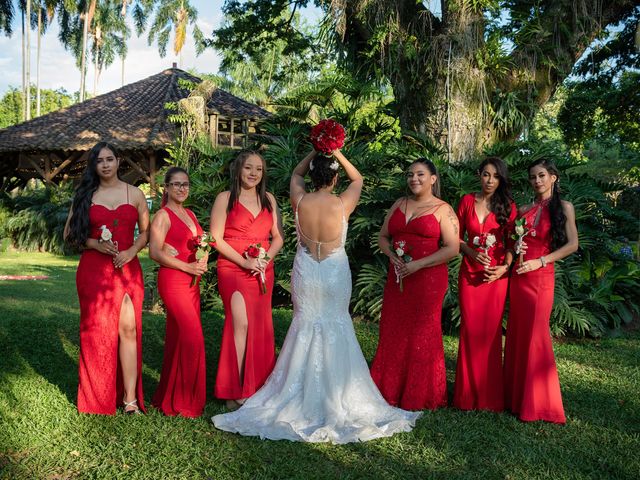 El matrimonio de Carolina y Julian en Cali, Valle del Cauca 30