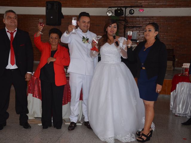 El matrimonio de Andrés  y Yury en Bogotá, Bogotá DC 48