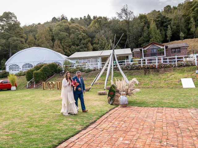 El matrimonio de El Cachaco y Costeña en Cajicá, Cundinamarca 24