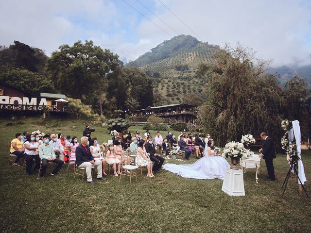 El matrimonio de Luz Adiela y Diego en Ibagué, Tolima 14