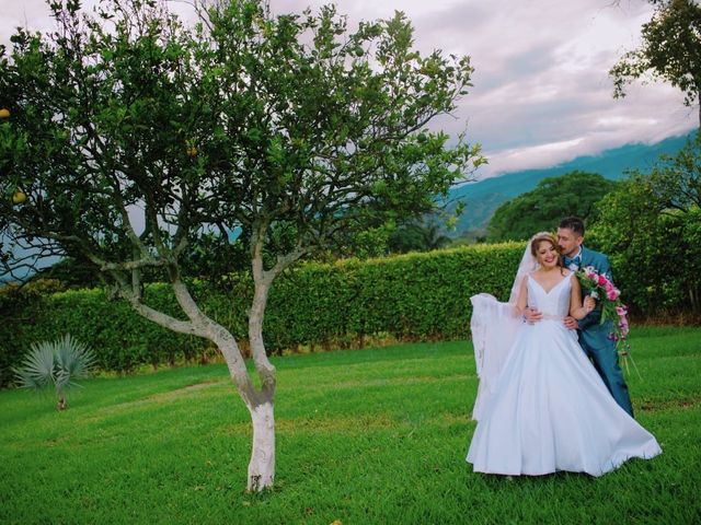 El matrimonio de Cris y Lulu en Cali, Valle del Cauca 21