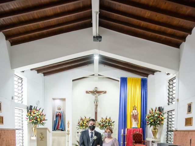 El matrimonio de Gustavo y Sandra en Medellín, Antioquia 16