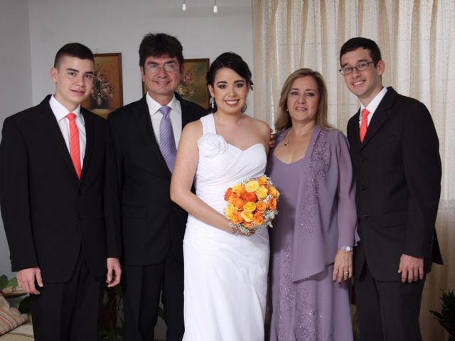 El matrimonio de Andres   y Andrea   en Cali, Valle del Cauca 8