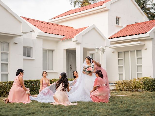 El matrimonio de Diego  y Yesenia  en Coveñas, Sucre 5