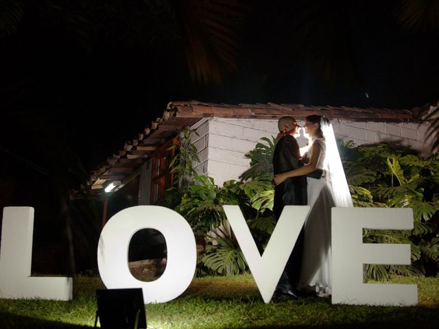 El matrimonio de Alexander y Natalia en Sabaneta, Antioquia 24