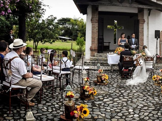 El matrimonio de Mathieu y Luisa en Cali, Valle del Cauca 27