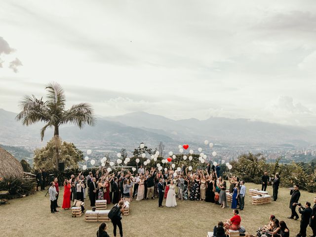 El matrimonio de Laura y Alejandro en Medellín, Antioquia 24