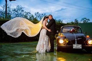 Lorenzo & Jerónimo VW Wedding Car 5