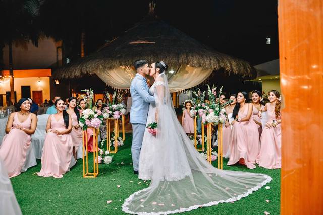 Vertical Weddings 2