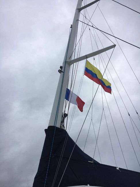 Banderas de Colombia y Francia