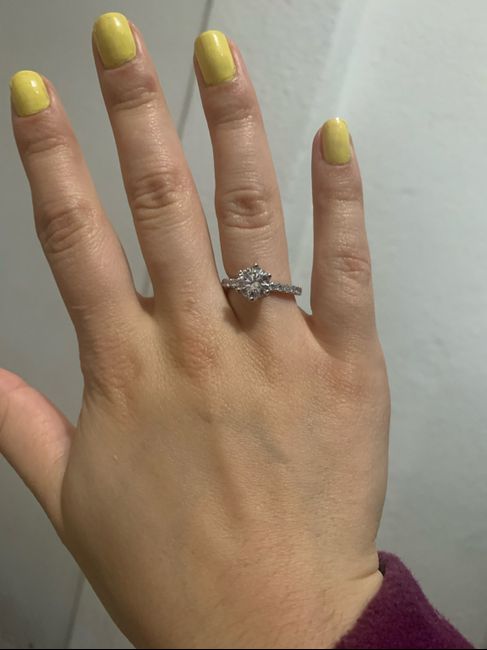 ¿Qué sientes cuando ves tu anillo de compromiso? 💍 3