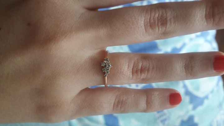Cuéntanos, ¿cuándo usas tu anillo de compromiso? 6
