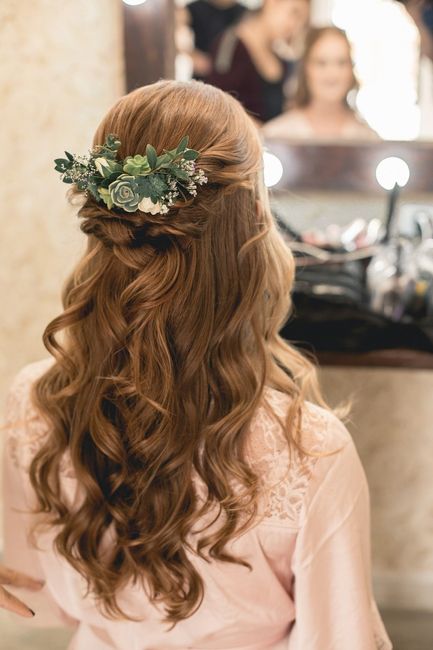 9 peinados SEMIRECOGIDOS de novia: ¡Quédate con UNO! 3