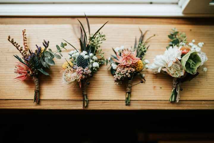 4 boutonniers para el novio: ¿Cuál te gusta? - 1