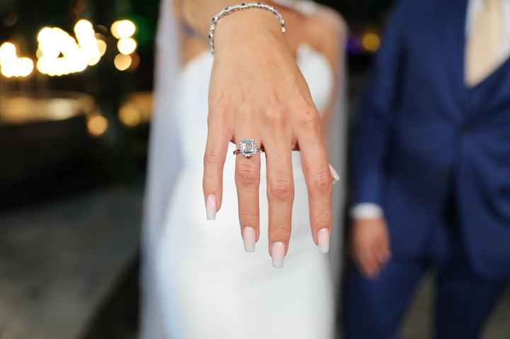 ¿Tu anillo de compromiso se parece a este? 👇 - 1
