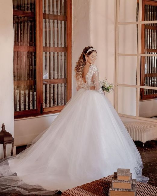 Detallémonos el vestido de novia de Laura de León 💕 8