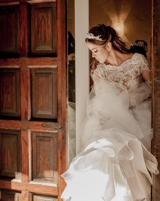 Detallémonos el vestido de novia de Laura de León 💕 9