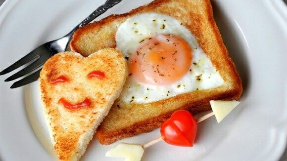 ¡Sorprende a tu amor con un desayuno de Amor y Amistad! 1
