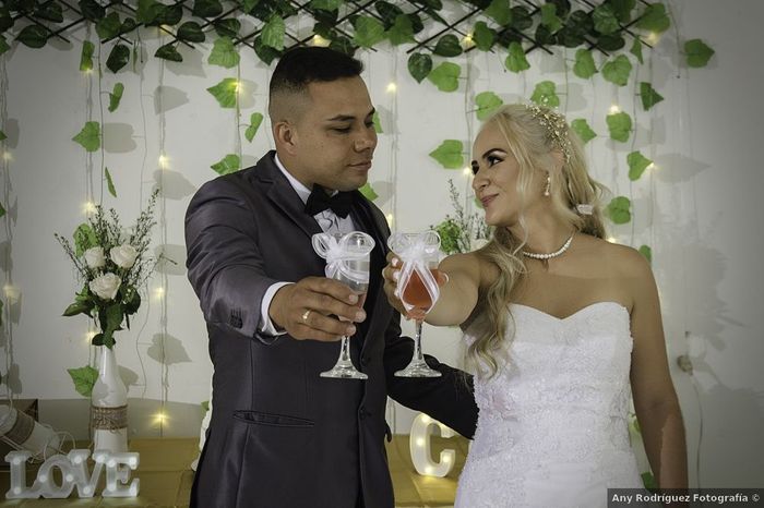 Las copas de novios: ¿Decoración A o B? 1