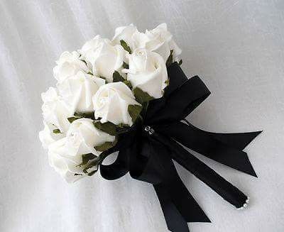 Bouquet de novia en color negro. - 1