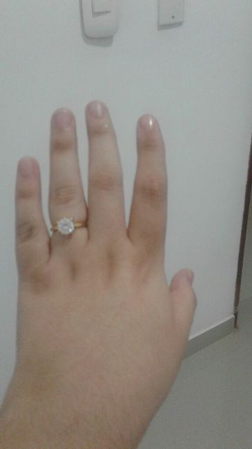 ¿Tenías las uñas arregladas cuando te entregaron el anillo? 💍 3