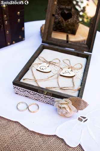 Ideas de porta argollas para la boda - 1