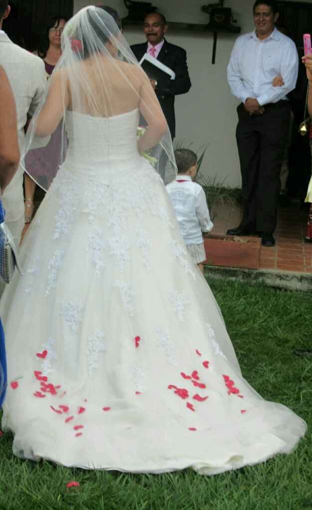Me encanta este vestido, creo que será el de la boda - 1