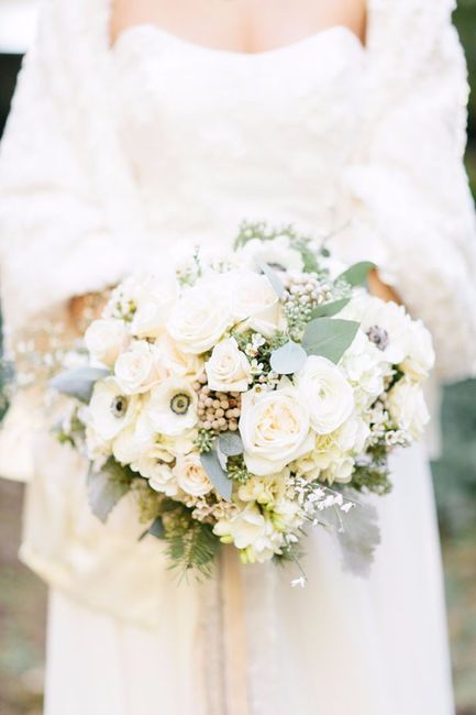 5 + 1 winter bouquets. Which one match your bridal style? 2