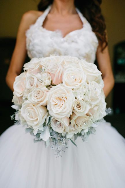 5 + 1 winter bouquets. Which one match your bridal style? 4