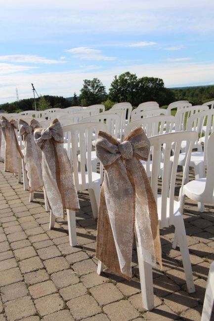 5 formas de decorar sillas de plástico para la boda