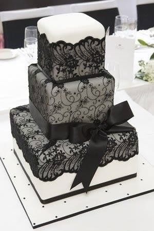9 torta de bodas con encaje negro 4