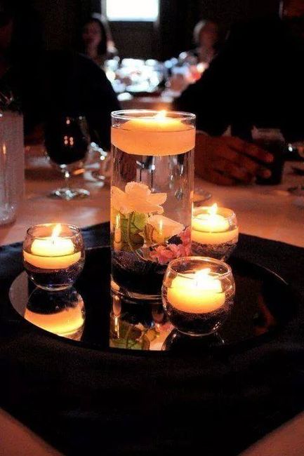 Centros de mesa con velas flotantes