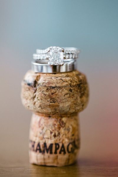 Adivina adivinador: ¿Cuál es el anillo de compromiso de la novia del look de hoy?