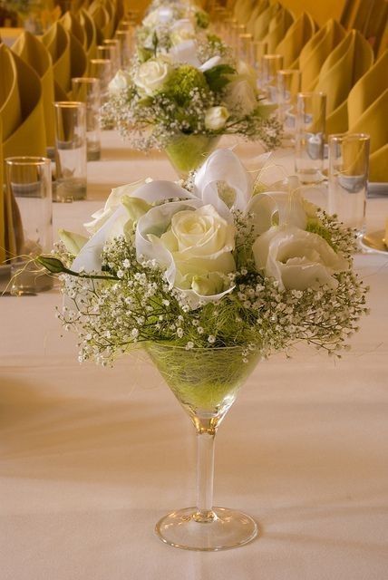 Ideas para centros de mesa con flores blancas 5