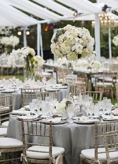 Ideas para centros de mesa con flores blancas 8