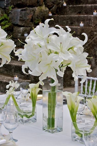 Ideas para centros de mesa con flores blancas 9