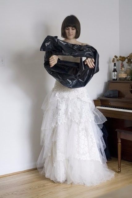 Cómo orinar con tu vestido de novia en 5 pasos