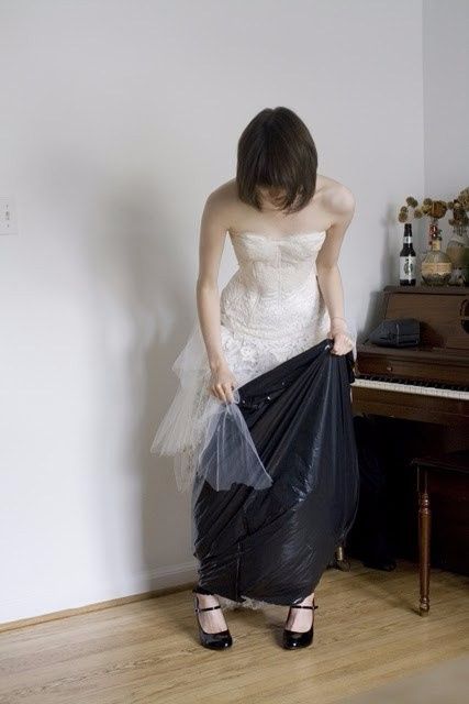 Cómo orinar con tu vestido de novia en 5 pasos