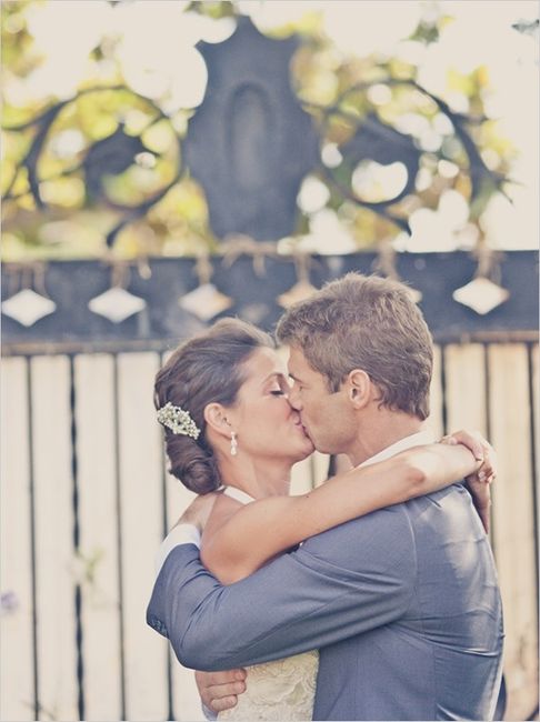 El beso de los novios