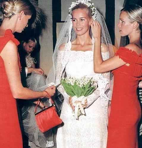  Claudia Schiffer vestido de Valentino 