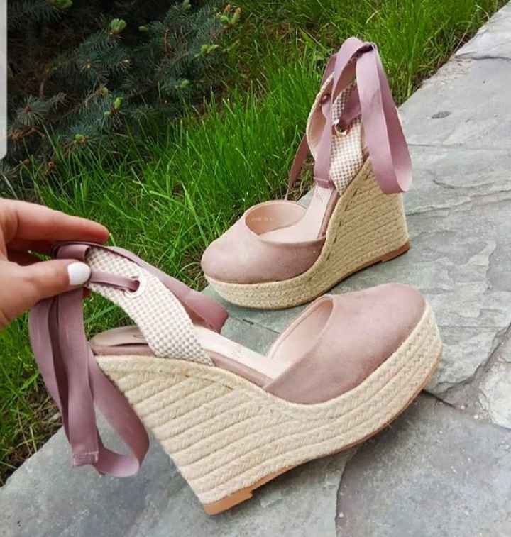 Zapatos para una boda al aire libre - 3