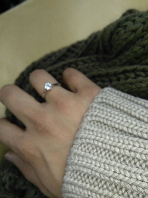  Mi hermoso anillo de compromiso - 1