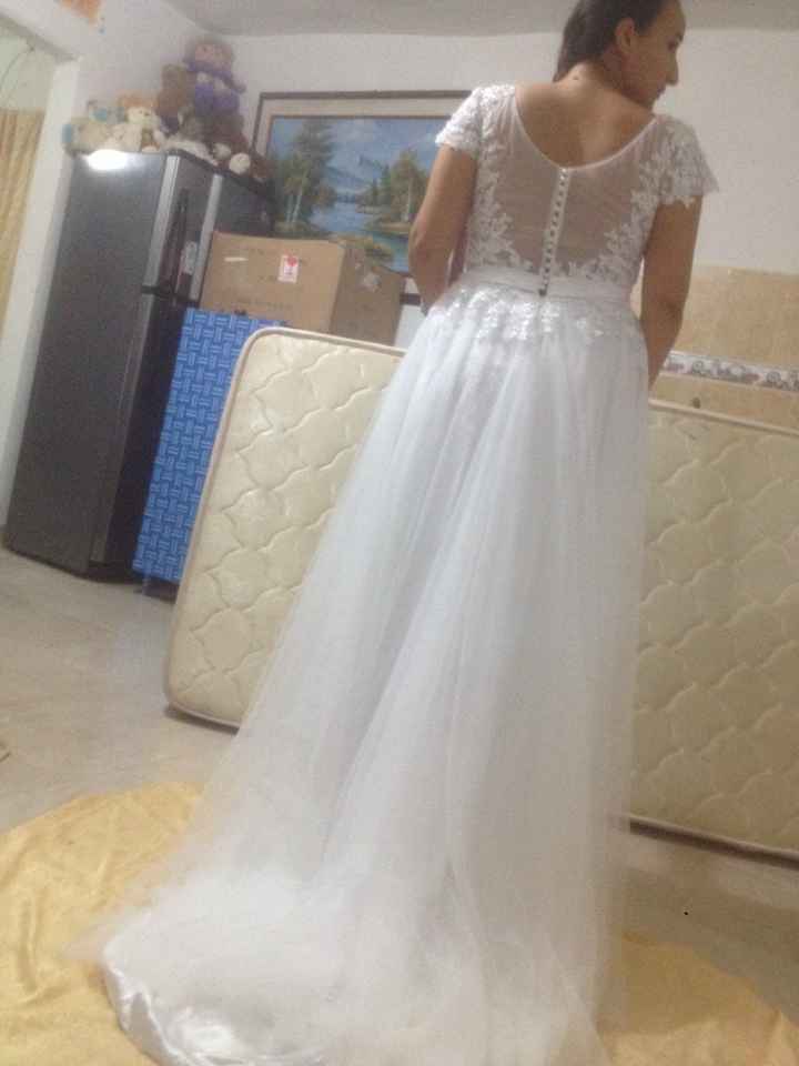 El vestido de novia en la novia jajaja ?? - 4