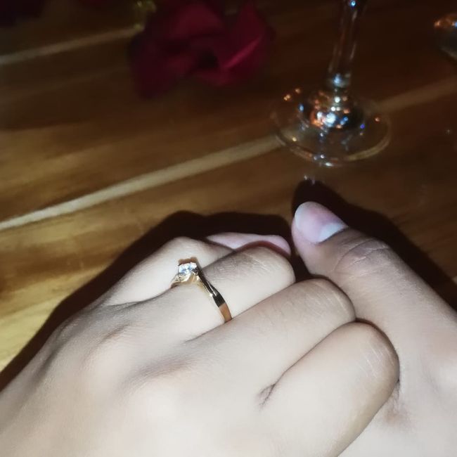 ¿Cuántos 💍 a la pedida de mano en un lugar público? 2