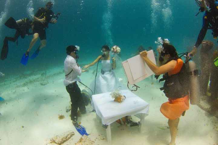 1. Boda bajo el mar